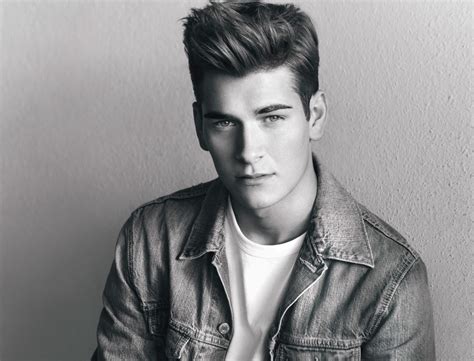 Zach seabaugh - Zach Seabaugh is a Georgia native who moved to Nashville to pursue his music career. He writes and performs pop songs influenced by Jack Johnson, John Mayer, Sam Cooke …
